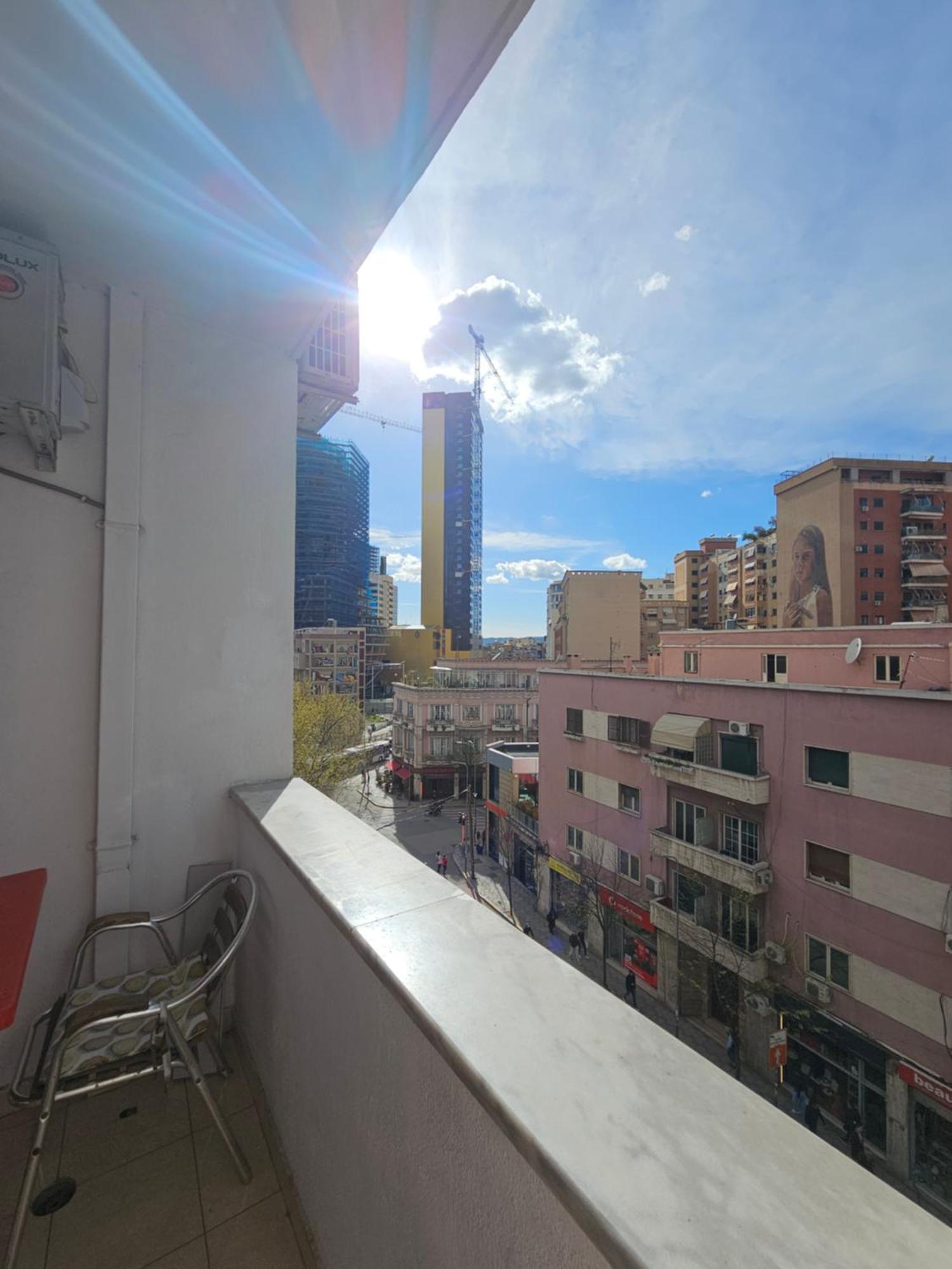 Aura Skanderbeg Square Apartments Tirana Exterior foto