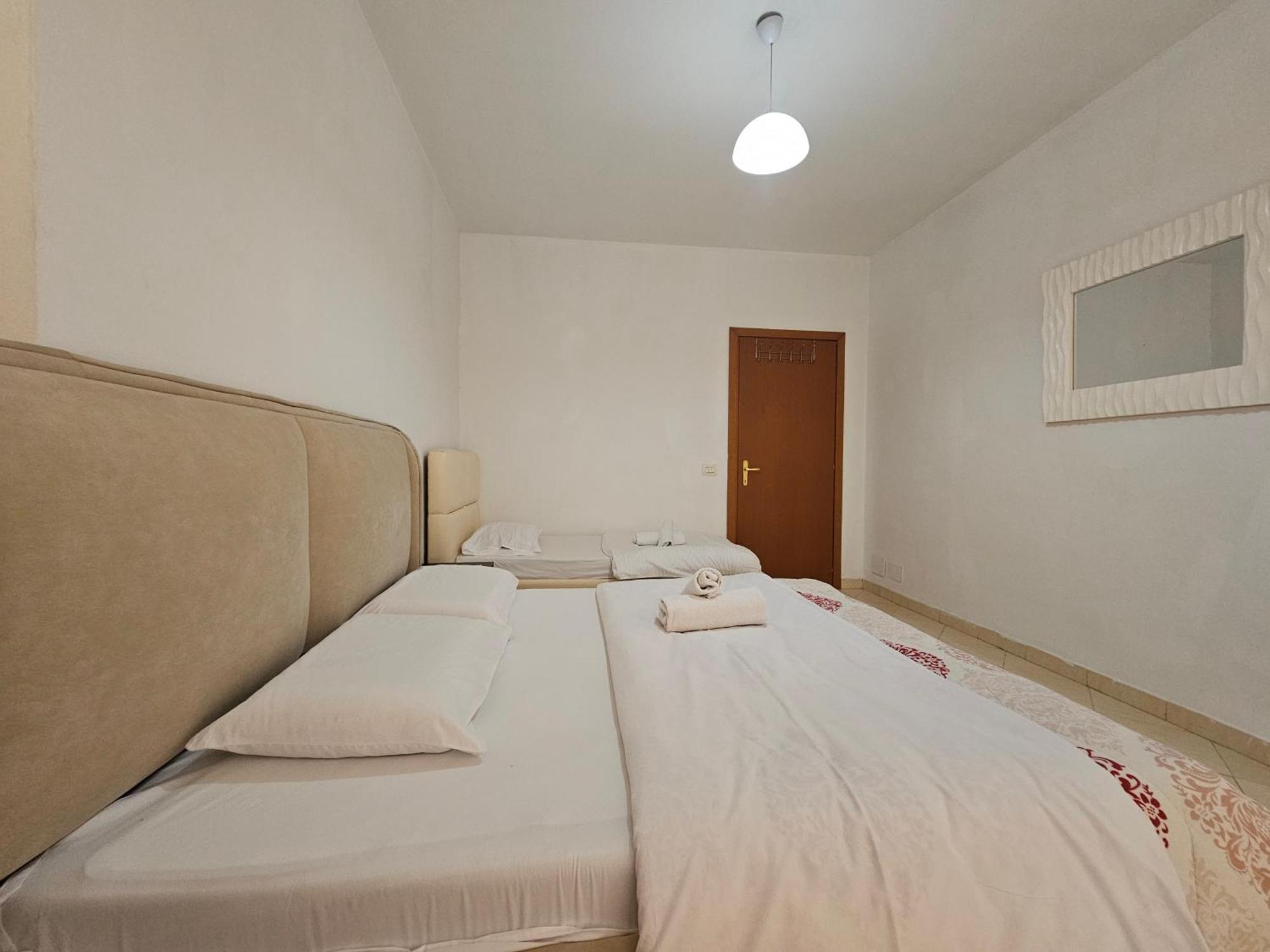 Aura Skanderbeg Square Apartments Tirana Exterior foto