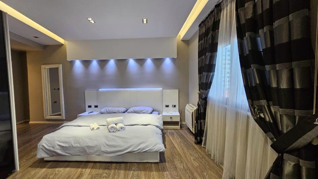 Aura Skanderbeg Square Apartments Tirana Exterior foto