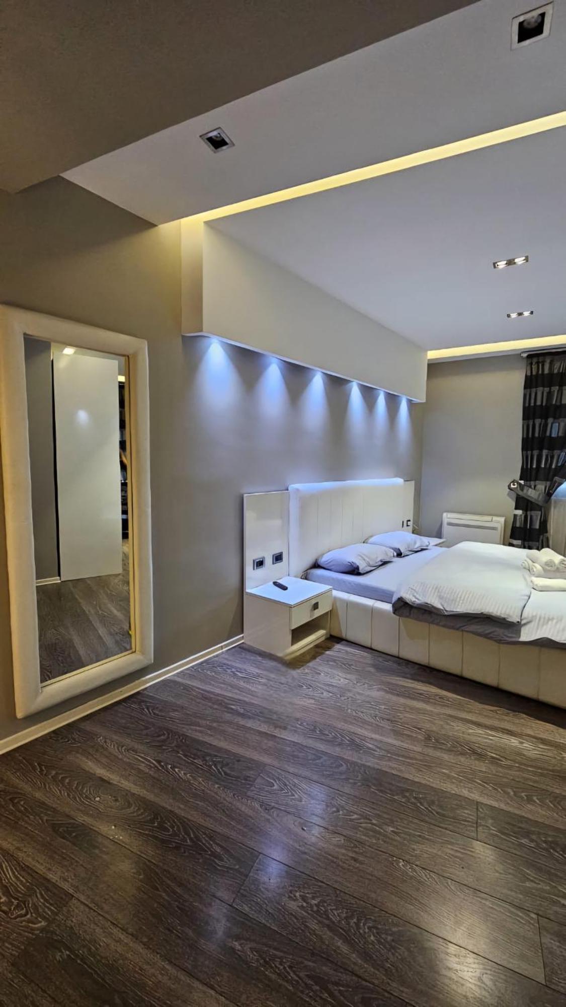 Aura Skanderbeg Square Apartments Tirana Exterior foto